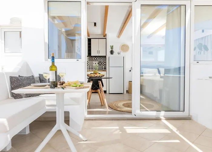 37 2 Heaven * Naxos City